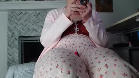 Aurora Willows online show from February 15, 7:51 am