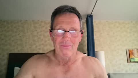 13glanmorfa online show from February 8, 5:08 am