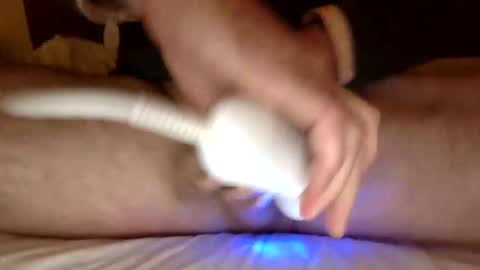 Snapshot of 13petie chatting on December 5, 10:06 am 13Petie online show from December 5, 10:06 am