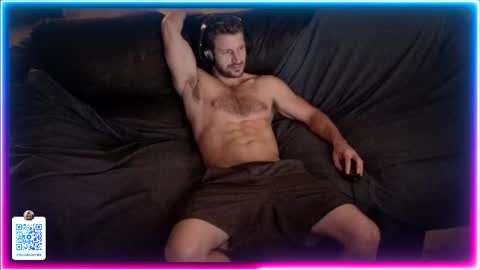 Snapshot of 19reddragon86 chatting on October 29, 7:10 am 19reddragon86 online show from October 29, 7:10 am