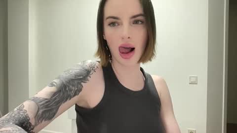 DOVE online show from November 18, 7:06 pm