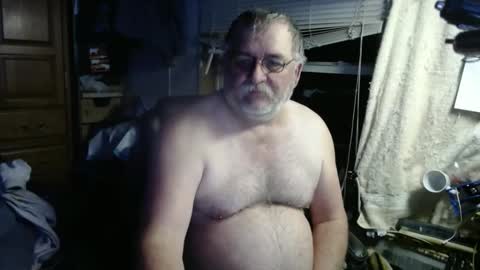 Snapshot of 1dusty60 chatting on March 8, 4:01 am 1dusty60 online show from March 8, 4:01 am