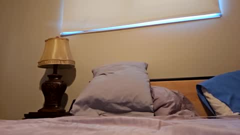 1hunnybunns online show from December 11, 6:31 pm