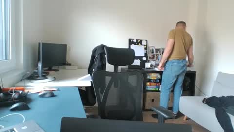 kam online show from March 11, 11:01 am