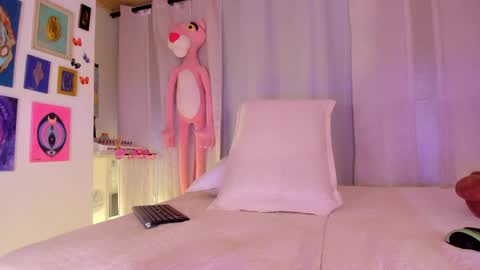 laiaa rivas online show from March 2, 2:27 am