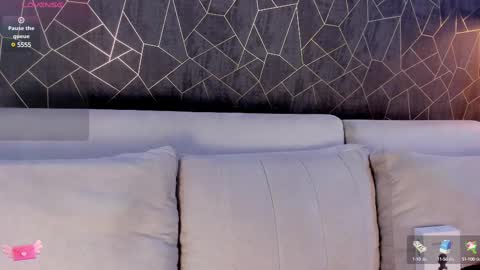 bella   online show from March 4, 5:21 am