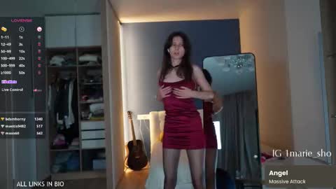 Snapshot of 1mari_01 chatting on September 17, 6:22 pm Marie online show from September 17, 6:22 pm
