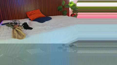 Miss Monserrate online show from February 23, 2:08 pm