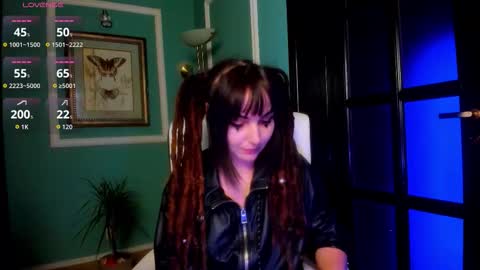 Moona  online show from November 17, 3:36 pm