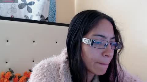 paola online show from April 11, 7:18 pm