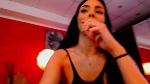 1vyanne online show from March 24, 6:52 am