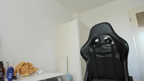 Henk online show from November 11, 1:02 pm