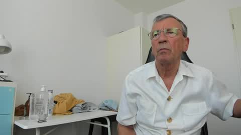 Henk online show from April 23, 2:30 pm