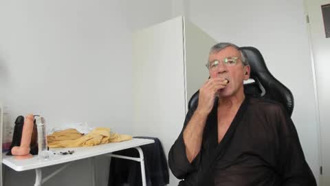 Henk online show from October 21, 12:43 pm