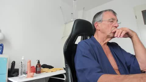 Henk online show from October 12, 11:14 am