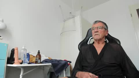 Henk online show from October 6, 2:35 pm