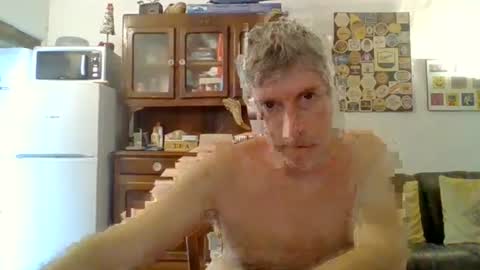 22esserre online show from July 13, 11:47 am