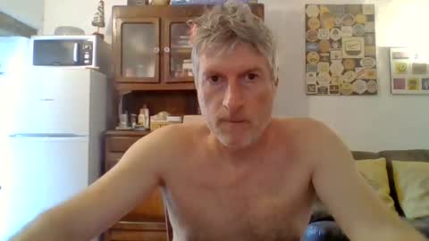 22esserre online show from June 25, 11:37 am