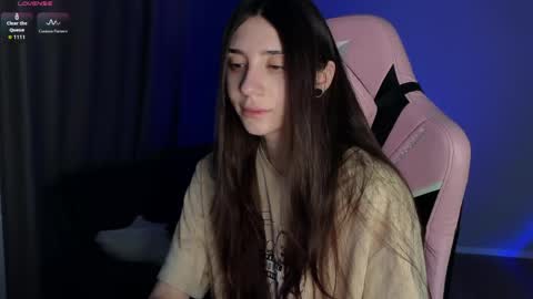 Lina       free control in pvt online show from April 4, 4:30 am