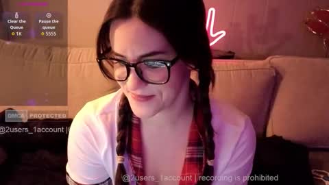 2users_1account online show from February 12, 2:26 am