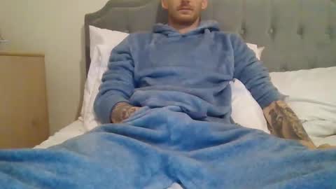 420feetloverr420 online show from March 22, 7:12 am