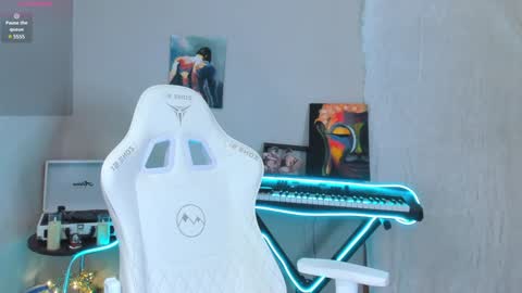 Andrew online show from February 2, 3:43 am