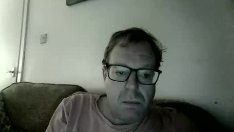 robert online show from February 25, 9:18 pm