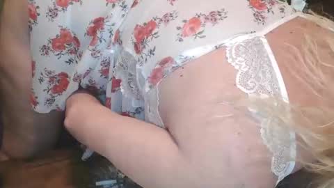 Jane online show from April 2, 9:05 am