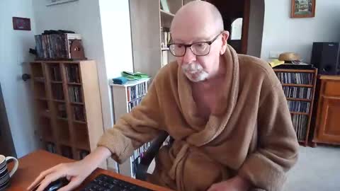  Papi  online show from March 28, 10:05 am