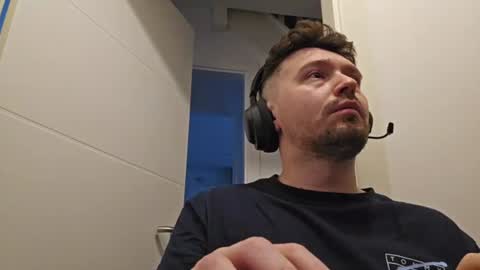8inchdude93 online show from July 11, 7:02 am