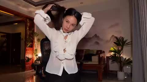 lily online show from July 2, 2:11 pm