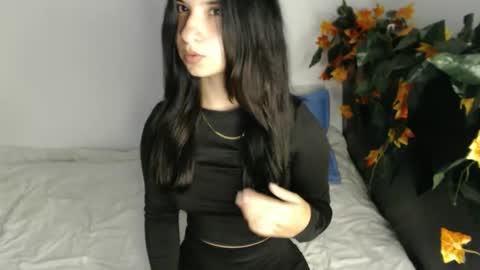 Snapshot of _abrill_20 chatting on October 19, 12:37 am _abrill_20 online show from October 19, 12:37 am