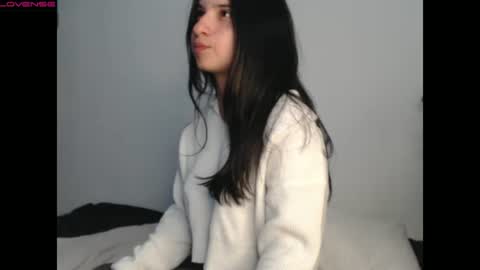 Snapshot of _abrill_20 chatting on October 12, 8:43 pm _abrill_20 online show from October 12, 8:43 pm