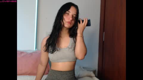 Snapshot of _abrill_20 chatting on September 18, 6:01 pm _abrill_20 online show from September 18, 6:01 pm