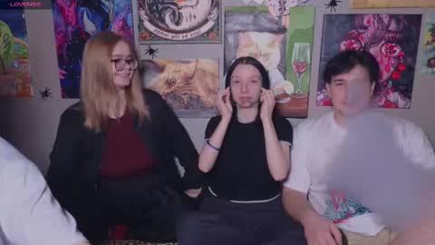 KENDALL  NATHANRYAN  LUCY online show from November 22, 4:38 pm