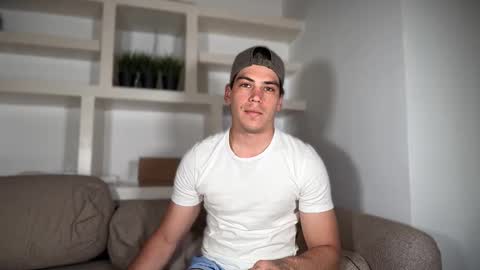 Snapshot of _aesthetic chatting on October 13, 12:18 pm _aesthetic online show from October 13, 12:18 pm