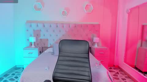 Agatha online show from December 4, 5:18 am