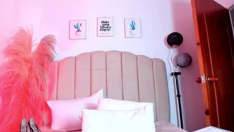 _aithanaa_ online show from November 21, 8:51 pm