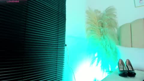 _aithanaa_ online show from October 7, 10:06 pm