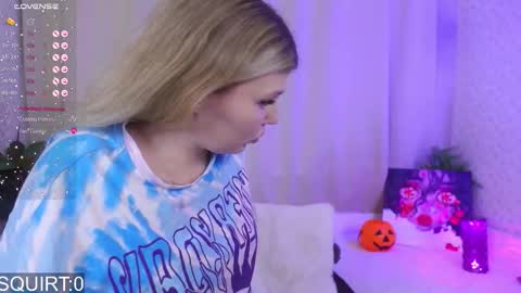 Snapshot of _aleksa chatting on September 25, 6:26 pm Alexa online show from September 25, 6:26 pm