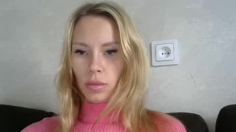 Snapshot of _alex1819 chatting on September 24, 7:04 am _alex1819 online show from September 24, 7:04 am