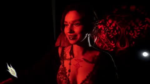 Snapshot of _alicemorrison_ chatting on October 7, 6:15 pm Alice Morrison Mistress Datura online show from October 7, 6:15 pm