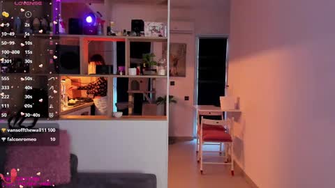 Mia online show from February 23, 3:29 pm