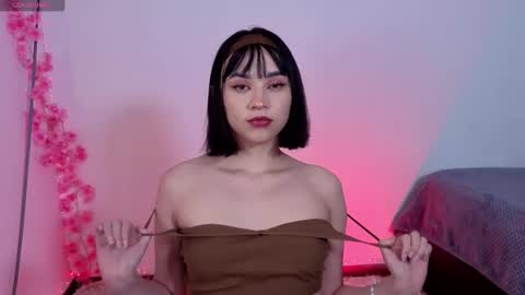 Aria online show from February 25, 12:25 am