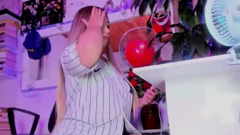 fer online show from February 22, 5:00 am