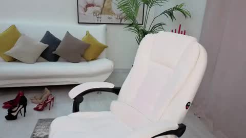 Beylly online show from January 18, 4:05 pm