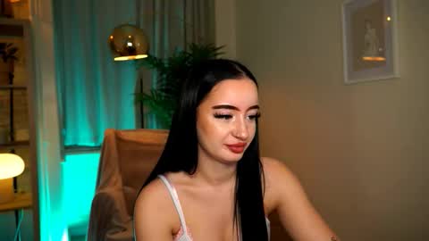 Pearl online show from December 20, 5:31 pm