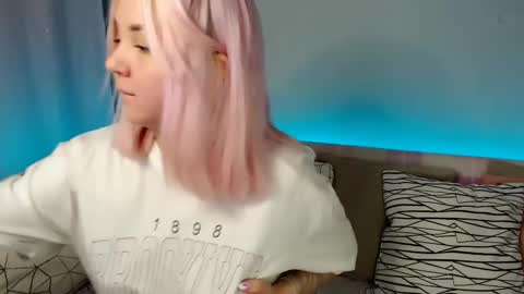 Elizabeth online show from February 20, 6:39 am