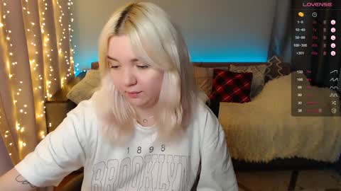 Elizabeth online show from December 26, 3:27 am