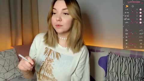 Elizabeth online show from December 4, 9:20 am